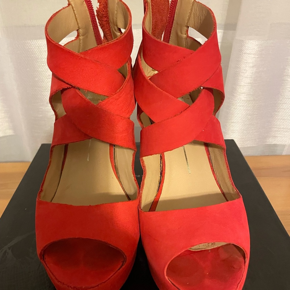 Dolce Vita red unbuckle wedge sandals size 7.5